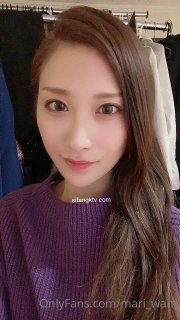 新來的美女小姐姐玩的好嗨，膚白貌美逼肥奶子大，表情好騷淫聲蕩語，自己揉著騷奶子道具抽插騷穴高潮冒白漿